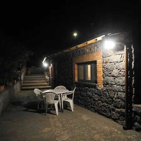 Etna Paradise Locazioni Brevi Tatil Evi Ragalna